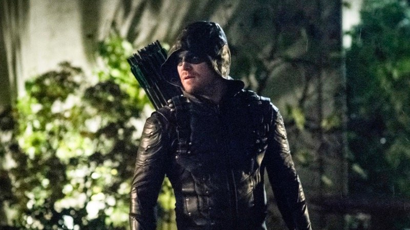 William Lands in Cayden James' Crosshairs in New Arrow Photos