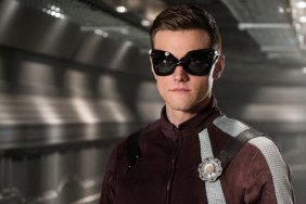 Elongated Man Gets a Proper Costume in New Flash Photos