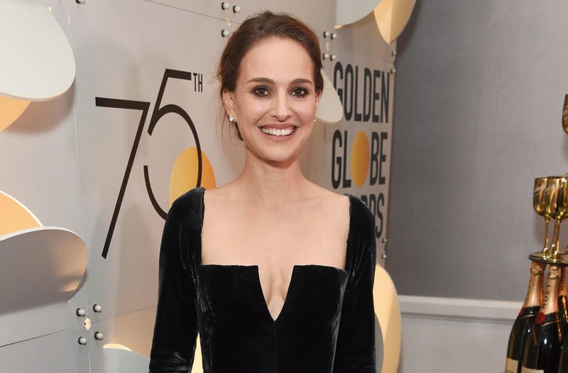 Natalie Portman is in talks to replace Reese Witherspoon in Fox Searchlight's Pale Blue Dot