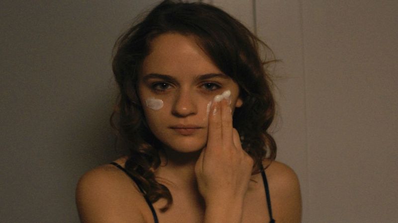 New Trailer and Poster For Joey King-Starring Family Drama Summer '03