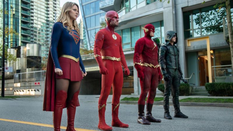 The New Elseworlds Promo Shows Something is Wrong with Reality