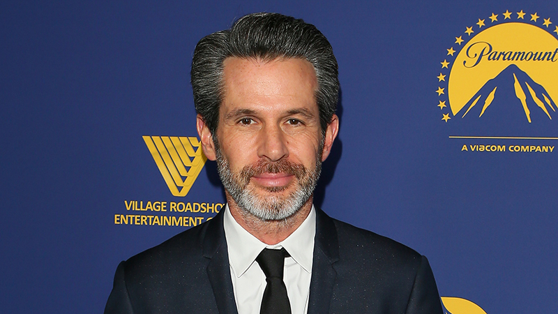 Apple Greenlights Sci-Fi Series from Simon Kinberg & David Weil