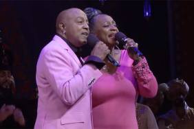 Aladdin Reunion: Original Duo Peabo Bryson & Regina Belle Sing 'A Whole New World'