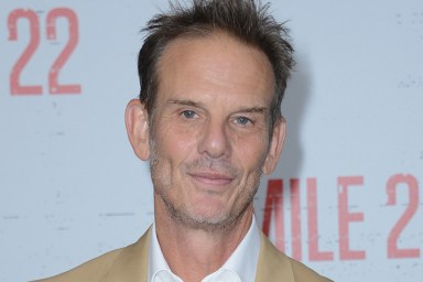 Painkiller: Netflix Orders Opioid Crisis Series with Peter Berg Directing