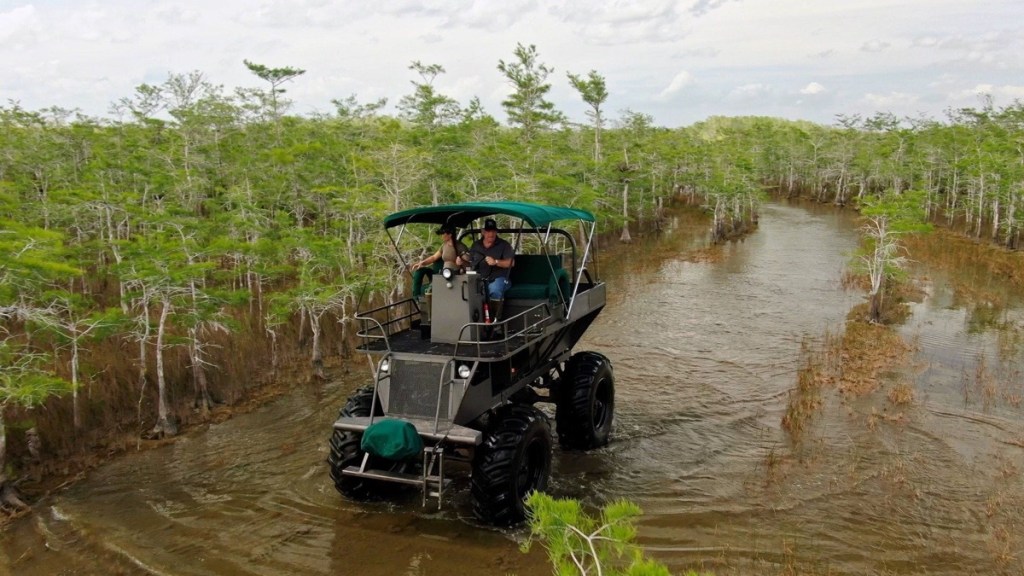 Swamp People: Serpent Invasion Season 3 Streaming: Watch & Stream Online via Hulu