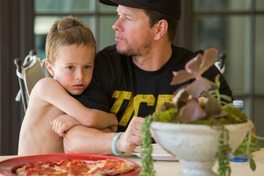 Wahlburgers Season 3 Streaming: Watch & Stream Online via Amazon Prime Video