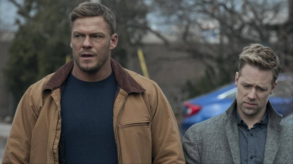 Alan Ritchson and Shaun Sipos in Reacher