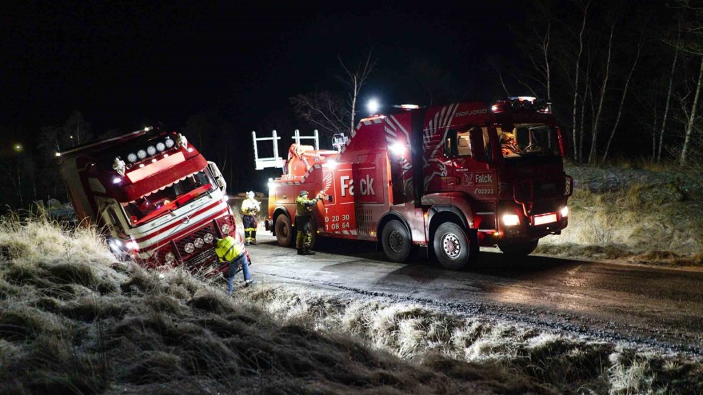 Ice Road Rescue Season 3 Streaming: Watch & Stream Online via Disney Plus