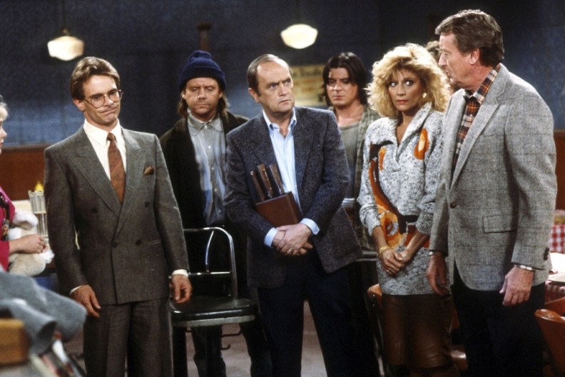 Newhart (1982) Season 1 Streaming: Watch & Stream Online via Amazon Prime Video