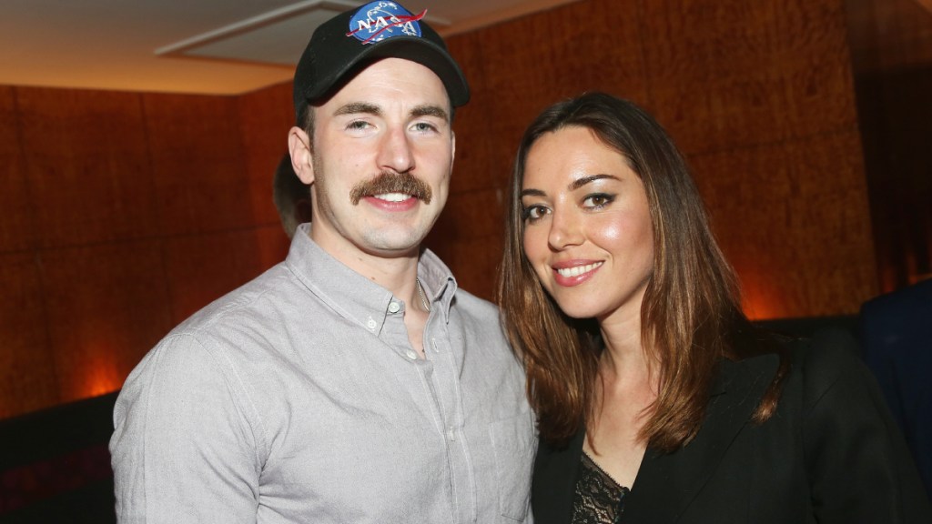 Chris Evans Aubrey Plaza Margaret Qualley Honey Don't!