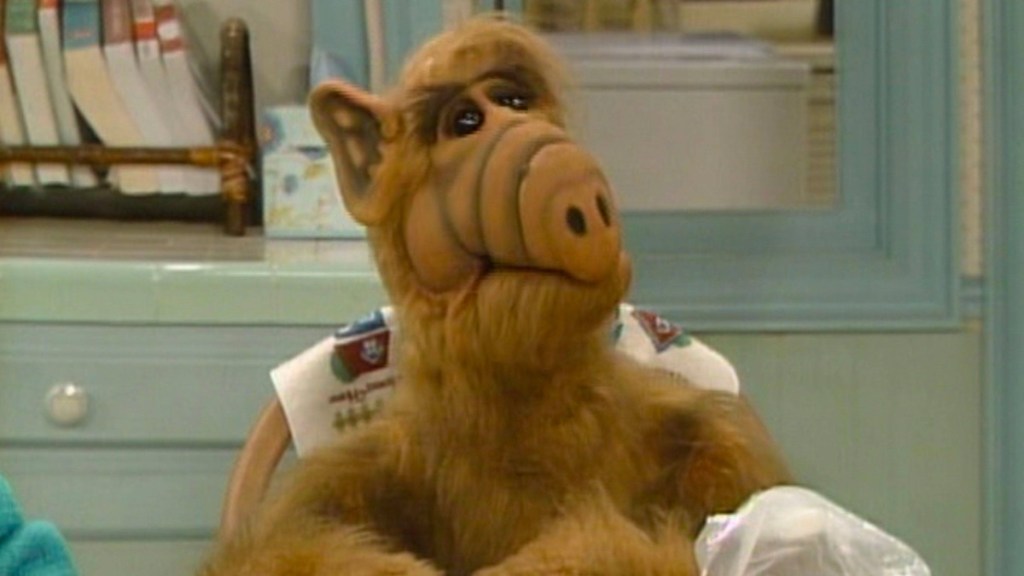 ALF (1986) Season 1 Streaming: Watch & Stream Online via Peacock