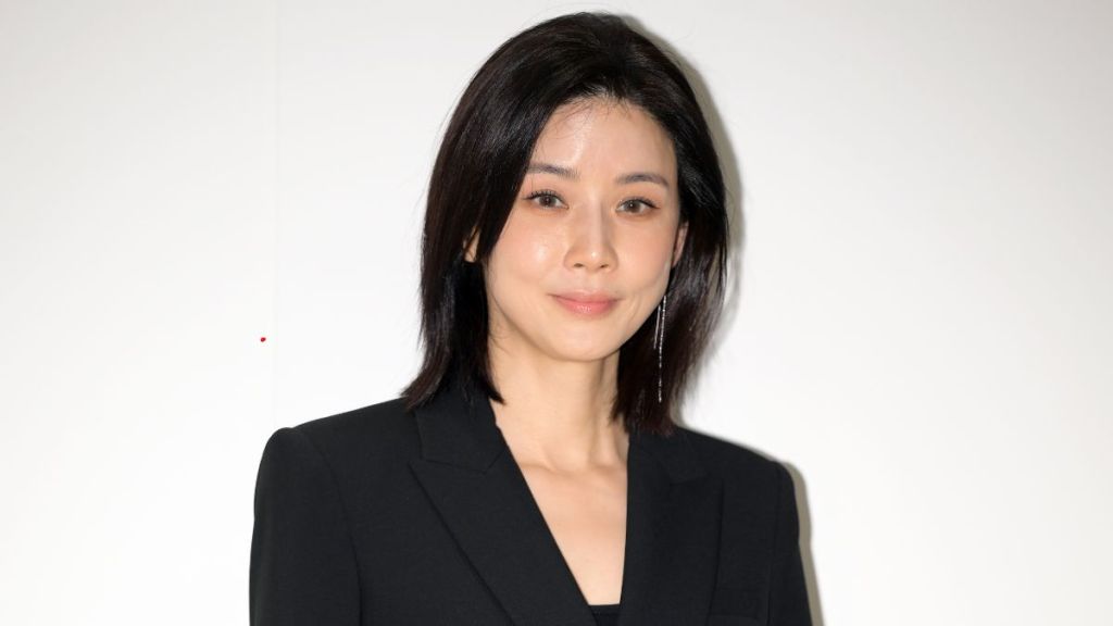 Lee Bo-Young