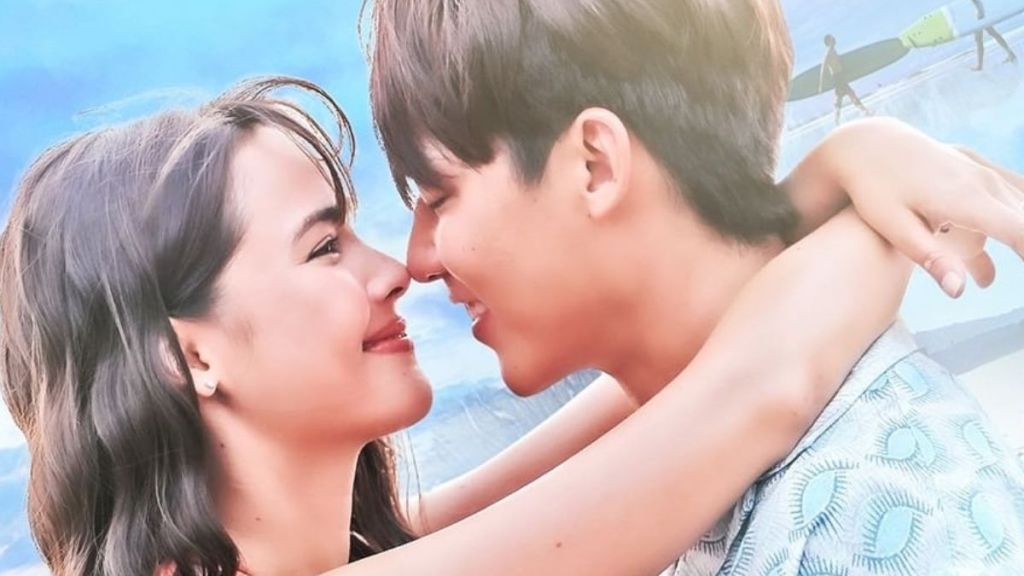 Mark Prin Suparat and Yaya Urassaya Sperbund in Love at First Night poster