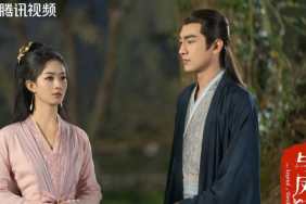 Lin Genxin looking at Zhao Liying