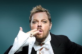 Eddie Izzard: Stripped Streaming: Watch & Stream Online via Amazon Prime Video and Peacock