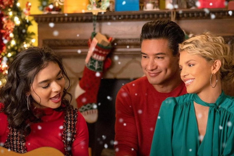 Feliz NaviDAD (2020) Streaming: Watch & Stream Online via Disney Plus