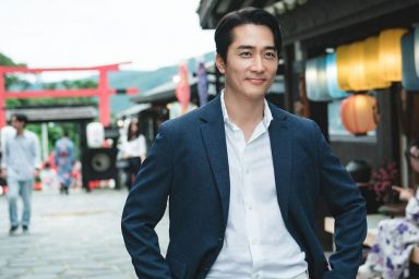 Song Seung-Heon from The Player 2: Master of Swindlers