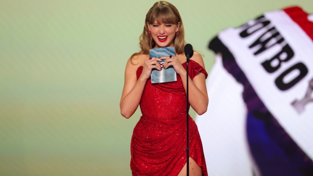 Why Fans Think Taylor Swift Can Buy Her Recordings Back