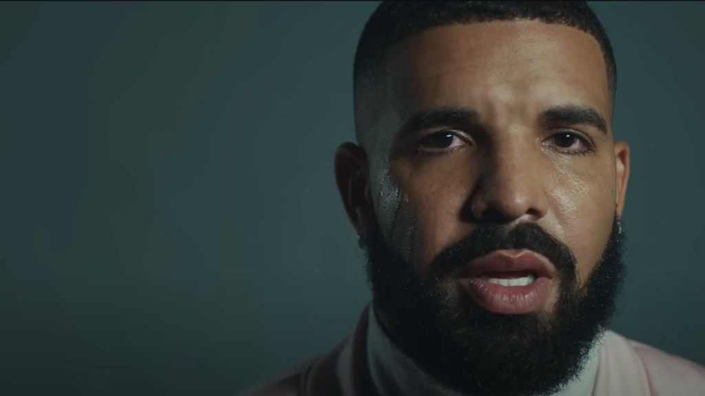 Why Fans Are Roasting Drake For His Abs Picture?