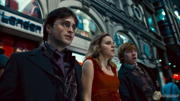 Harry_Potter_and_the_Deathly_Hallows_ _Part_1_115.jpg