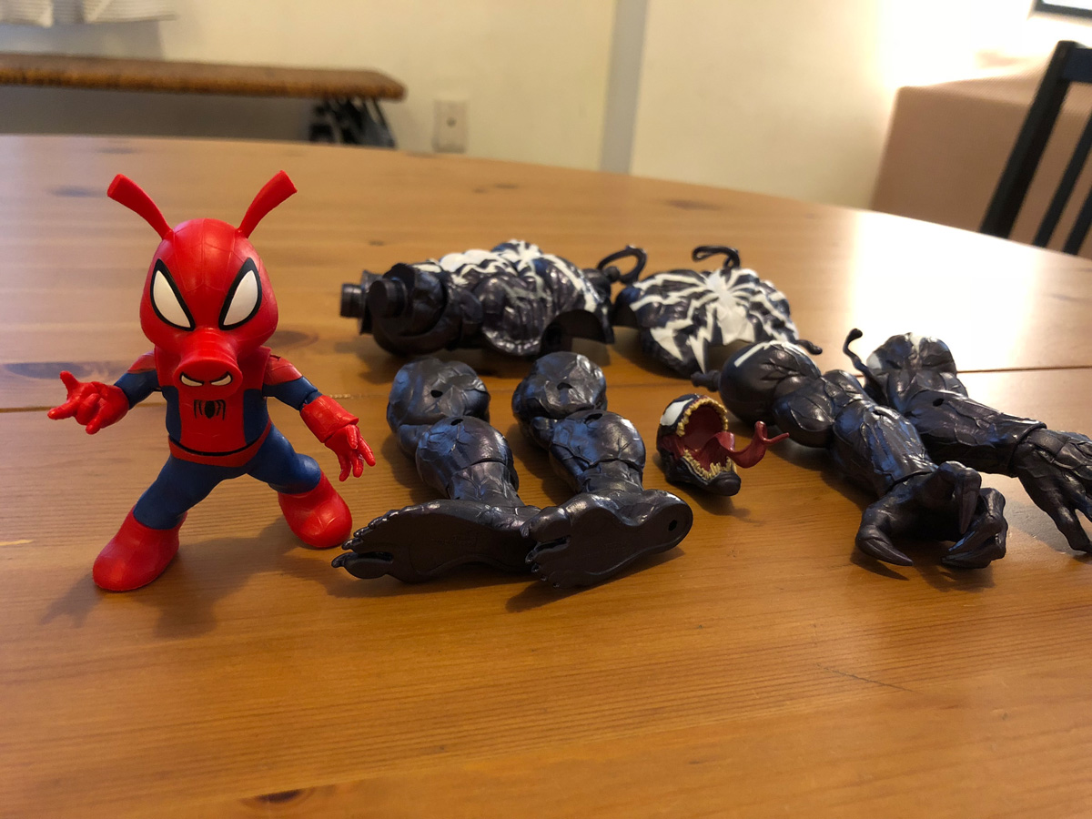 Hasbro Marvel Legends Venom Set