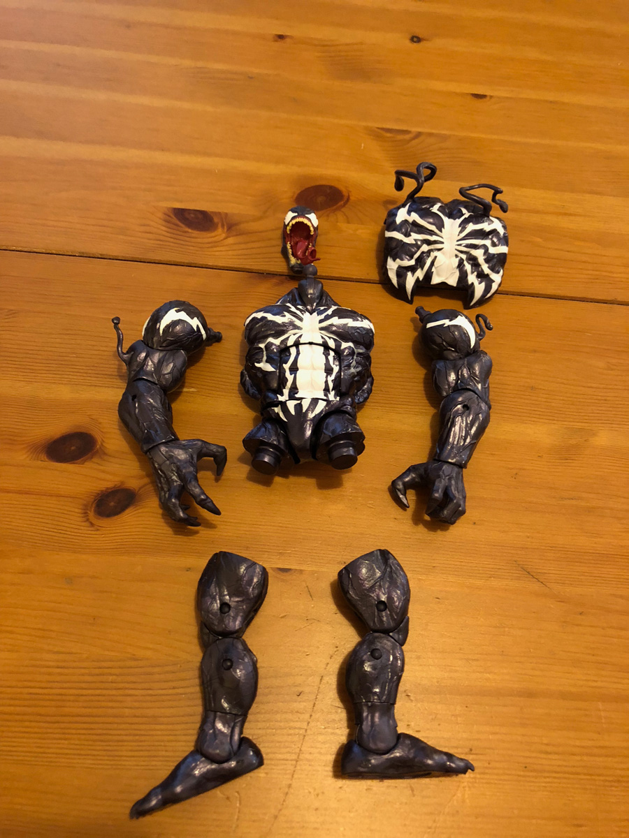 Hasbro Marvel Legends Venom Set