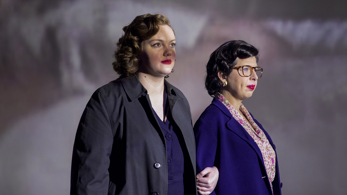 Shannon Purser & Heather Matarazzo as Del Martin & Phyllis Lyon