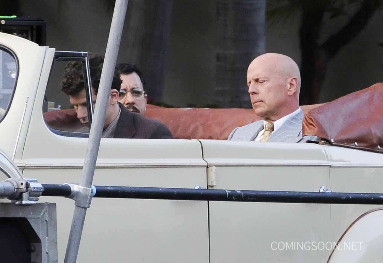 Bruce Willis and Jesse Eisenberg on Woody Allen Set