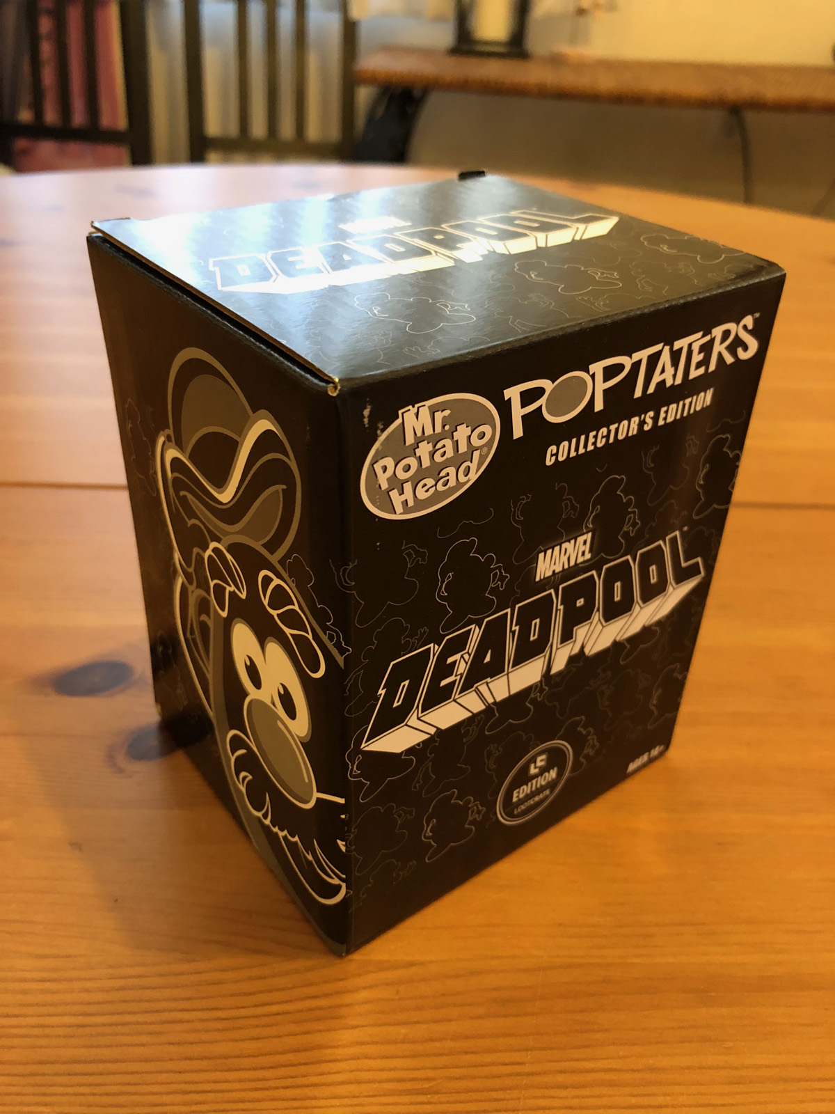 May Loot Crate DX Deadpool Edition