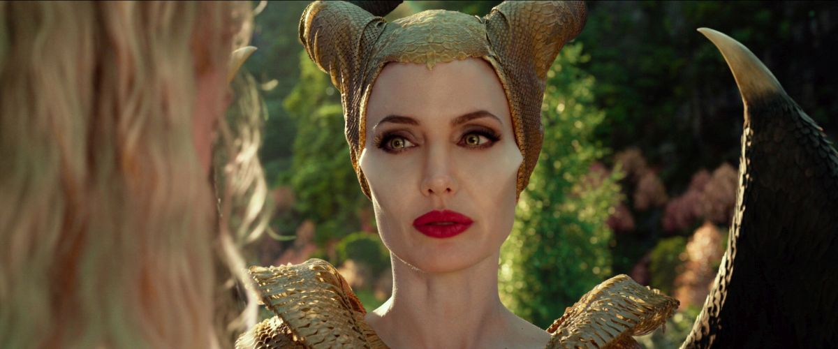Elle Fanning is Aurora and Angelina Jolie is Maleficent in Disneyâs MALEFICENT:  MISTRESS OF EVIL.