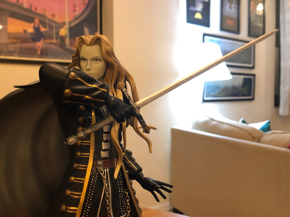 Alucard 16-inch Statue