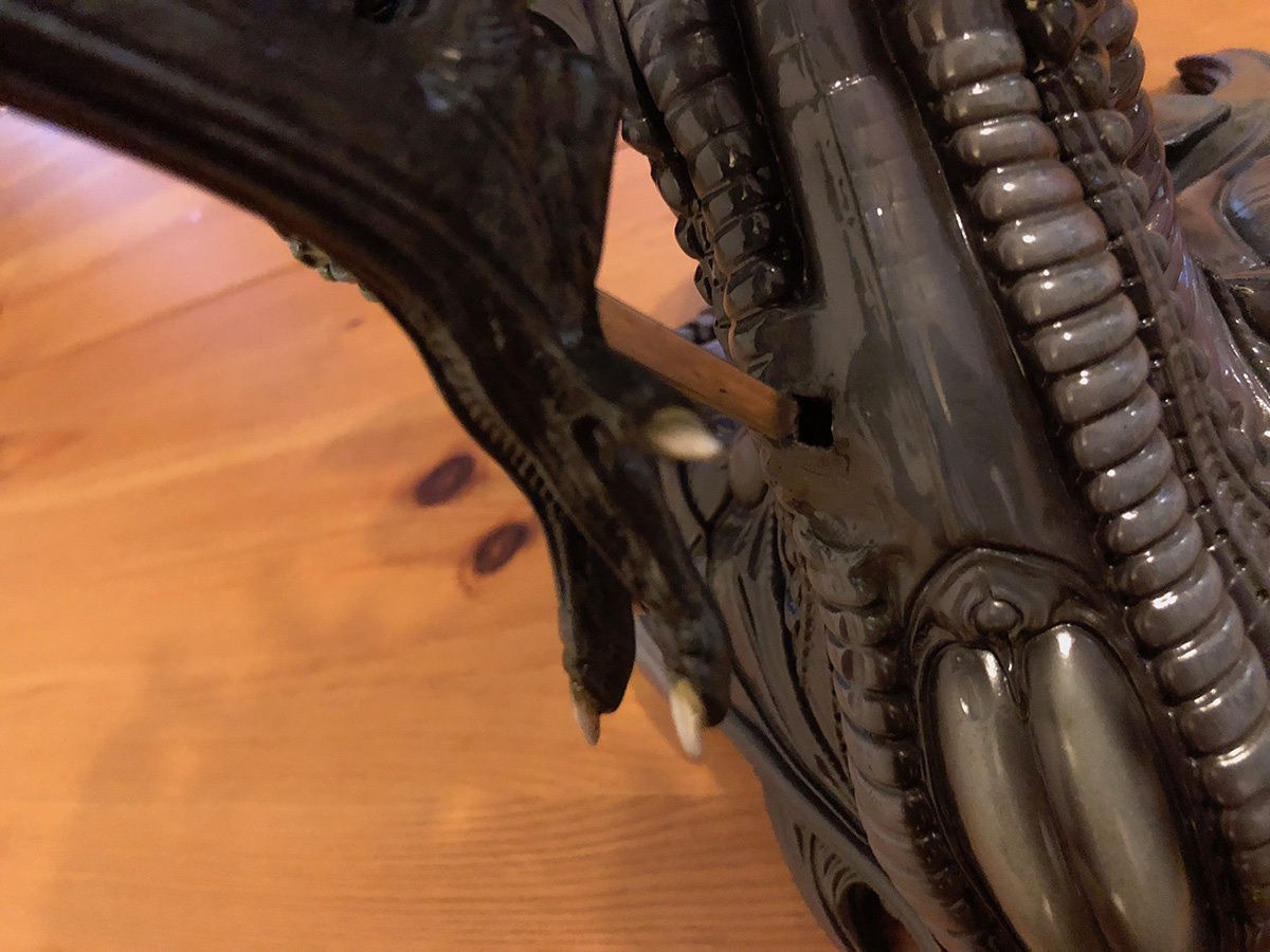 Alien Warrior statue