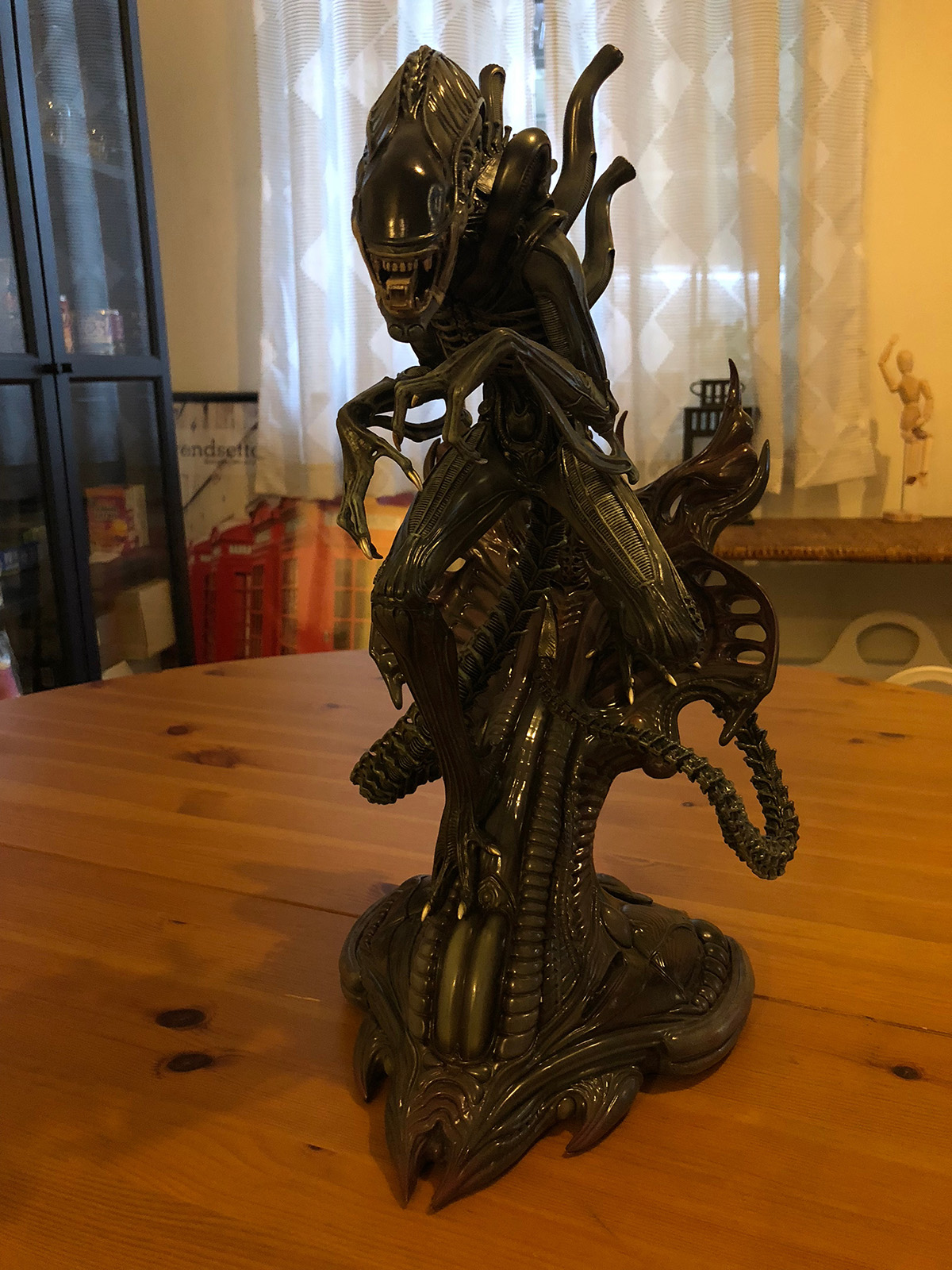 Alien Warrior statue