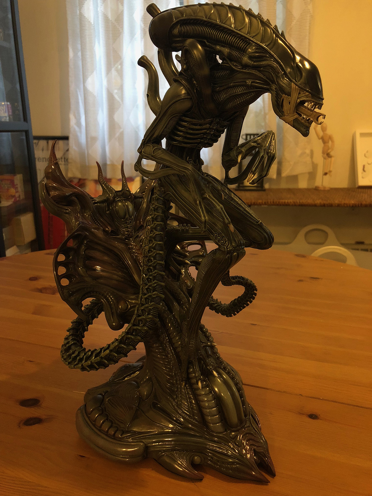 Alien Warrior statue