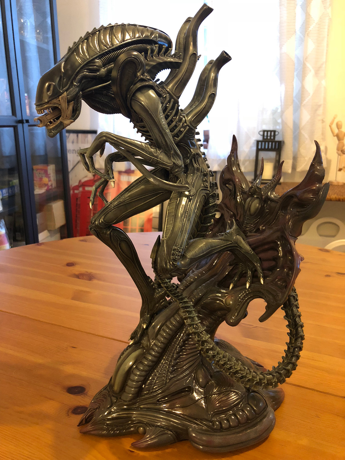 Alien Warrior statue