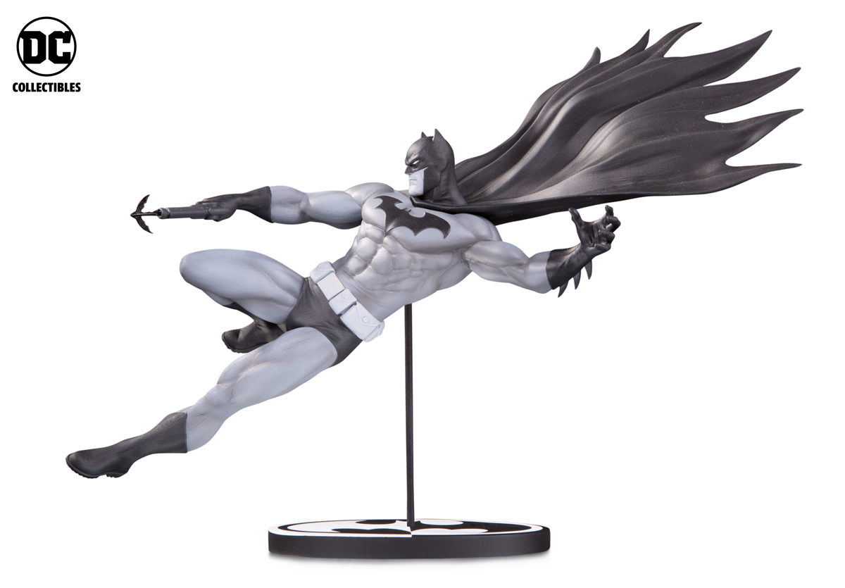 Doug Mahnke Batman Black & White Statue