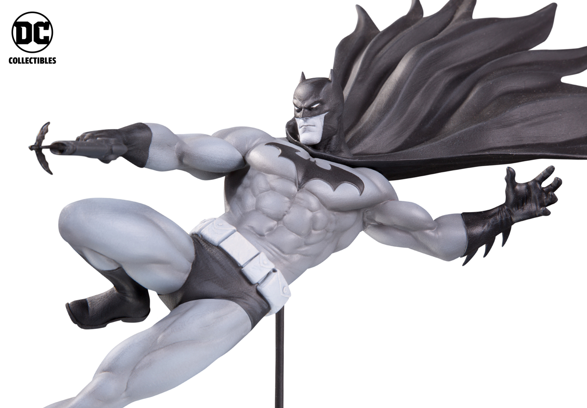 Doug Mahnke Batman Black & White Statue