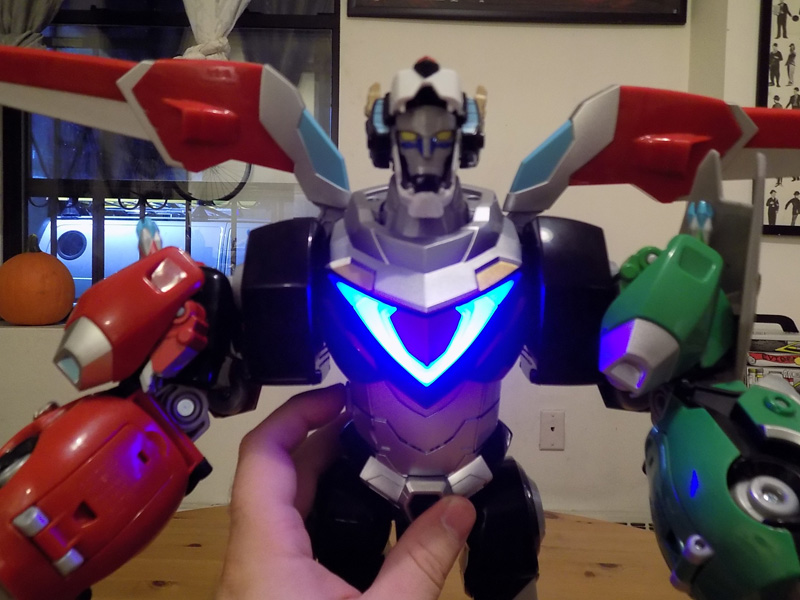 Voltron Legendary Defender Toy Unboxing